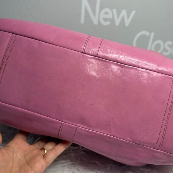 y2k COACH 2008 Pink 12520 Patented Leather Ergo Shoulder Bag - Picture 6 of 16